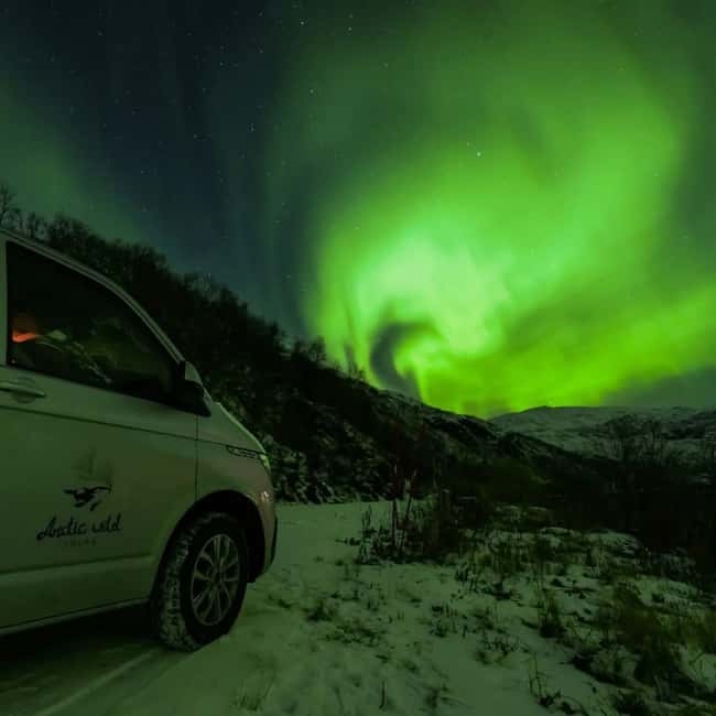Tromsø: Northern Lights Chase by a comfortable bus - Using weather and solar forecasts to pick dark-sky stops