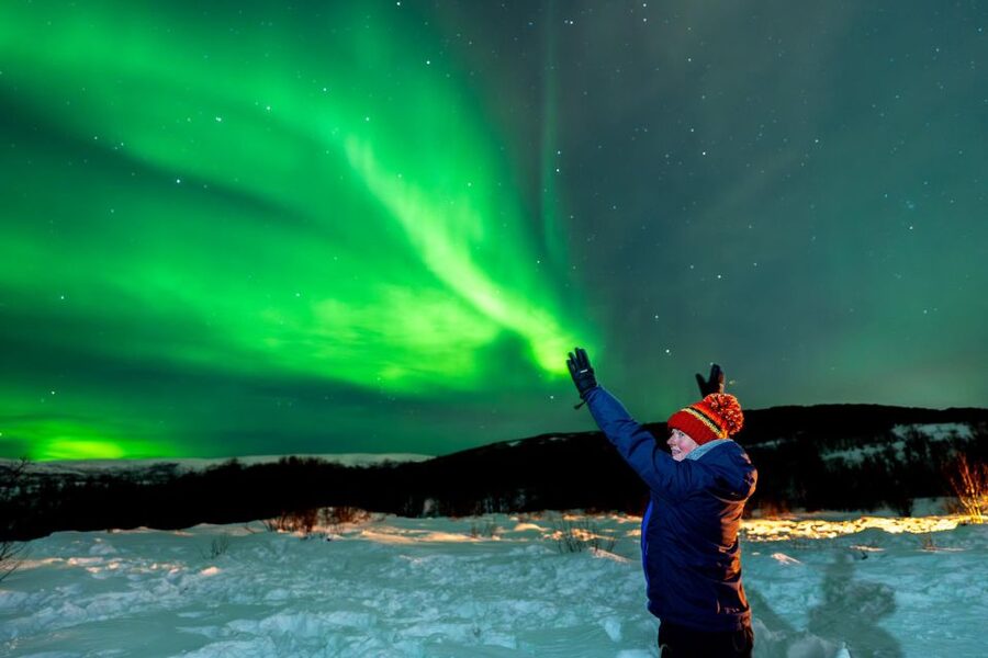 Tromsø: Northern Lights Chase Minibus Tour - Key highlights to know before you go