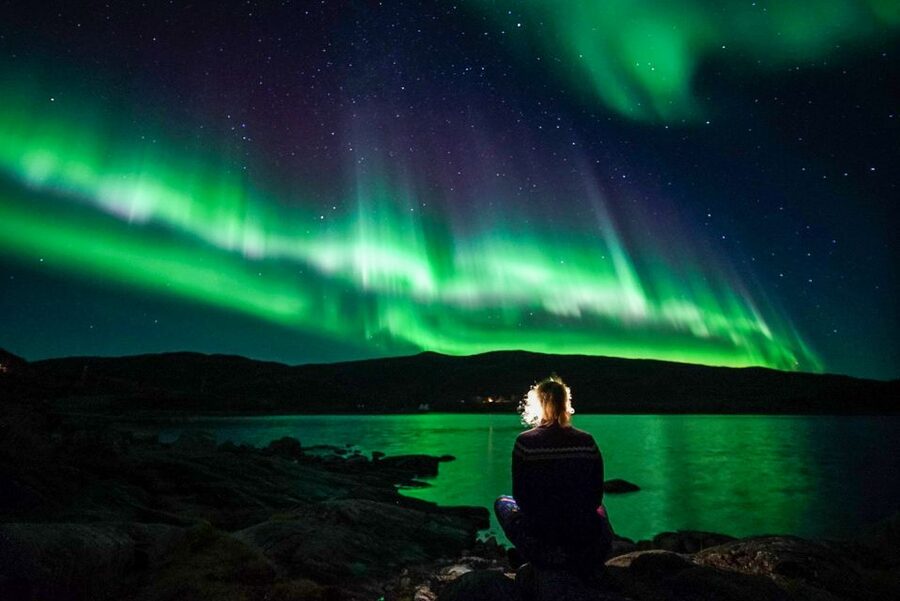 Tromsø: Northern Lights Chase Minibus Tour - Why this minibus aurora chase beats waiting in one spot