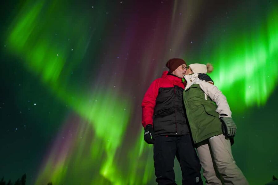 Tromsø: Northern Lights Chase with Expert Aurora Hunters - The Command Center Advantage: 150+ Field Trackers