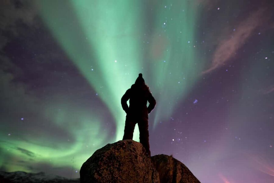Tromsø: Northern Lights Hunt with a Professional Photographer in Italian - Why Mirko’s Tromsø Aurora Hunt feels different