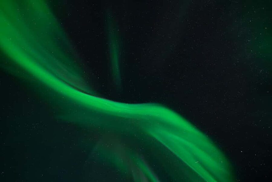 Tromsø: Northern Lights in a Minivan with Free Photos and a Hot Meal - What makes this Tromsø aurora tour feel different