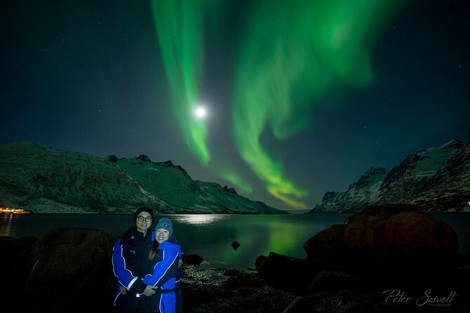 Tromso Northern Lights Minibus Chase Small Group Tour with Photos - Key highlights at a glance