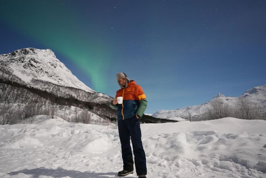 Tromsø: Northern Lights Minibus Small Private Tour Group - The 10-Minute Buffer and the Tromsø Warm-Up Stop
