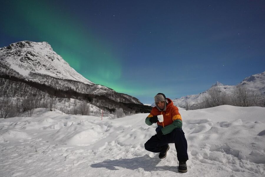 Tromsø: Northern Lights Minibus Small Private Tour Group - Professional Photos: Turning a Quick Moment Into a Real Keepsake