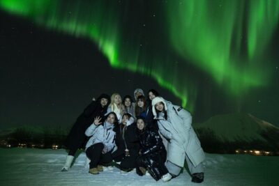 Tromsø: Northern Lights Minibus Tour with Expert Guides - The small-group minibus setup (max 18) and why it helps