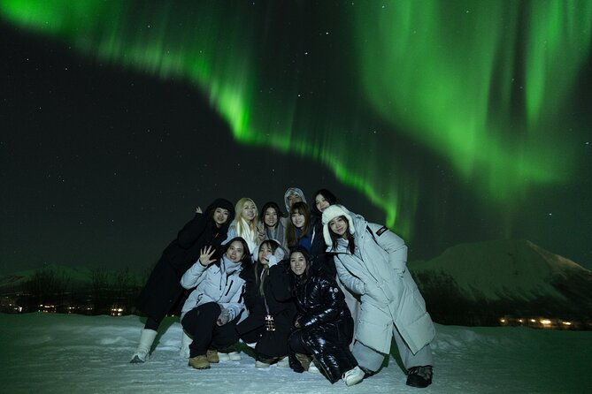 Tromsø: Northern Lights Minibus Tour with Expert Guides - The small-group minibus setup (max 18) and why it helps