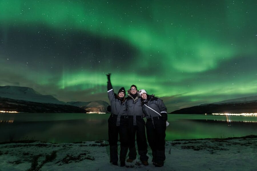 Tromsø: Northern Lights Photography Small-Group Tour - Campfire Waiting: Expedition Food and a Setup That Feels Secluded