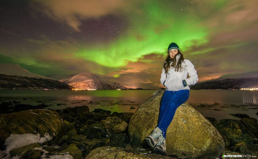 Tromso: Northern Lights Photography Tour by Bus (or miniBus) - Hot chocolate and downtime: you’ll need it between stops