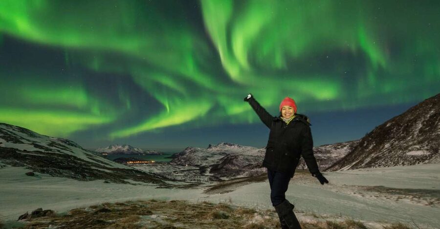 Tromso: Northern Lights Photography Tour by Bus (or miniBus) - Optional professional photos: the money question you should answer early