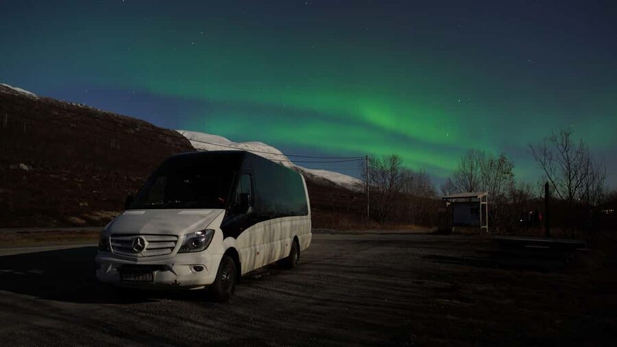 Tromsø: Northern Lights Tour in Glass Minibus with Dinner - Lake Skogsfjordvannet basecamp: why the quiet matters