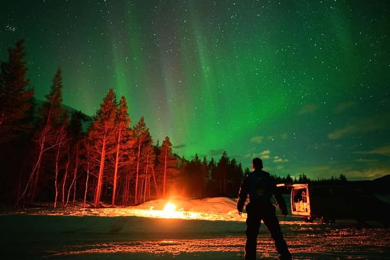 Tromsø: Northern Lights Tour (Max 8) Pickup + Finland - Northern Lights Photos Included (Full-Resolution, No Watermarks)