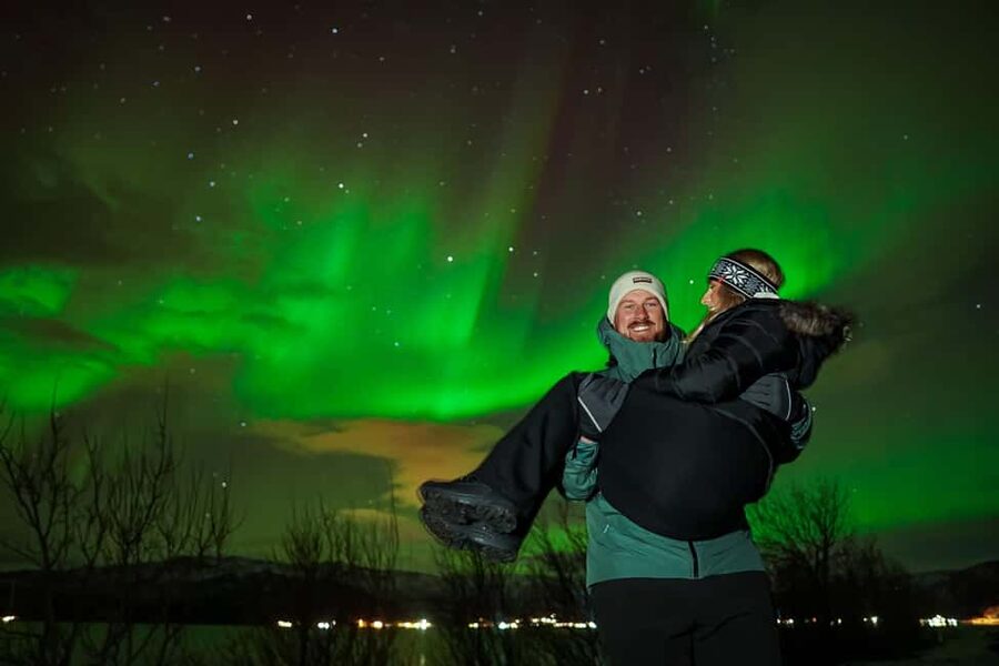 Tromsø: Northern Lights Tour with Guaranteed Sightings - Which Type of Traveler This Tour Fits Best