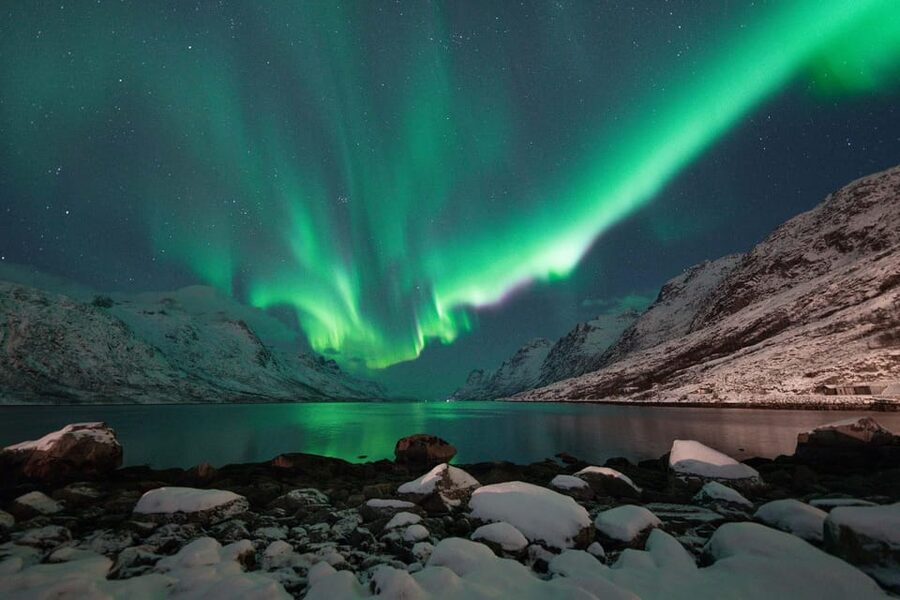 Tromsø: Northern Lights Tour with Local Guide and Photos - Route strategy: where the clear sky is, even near the border