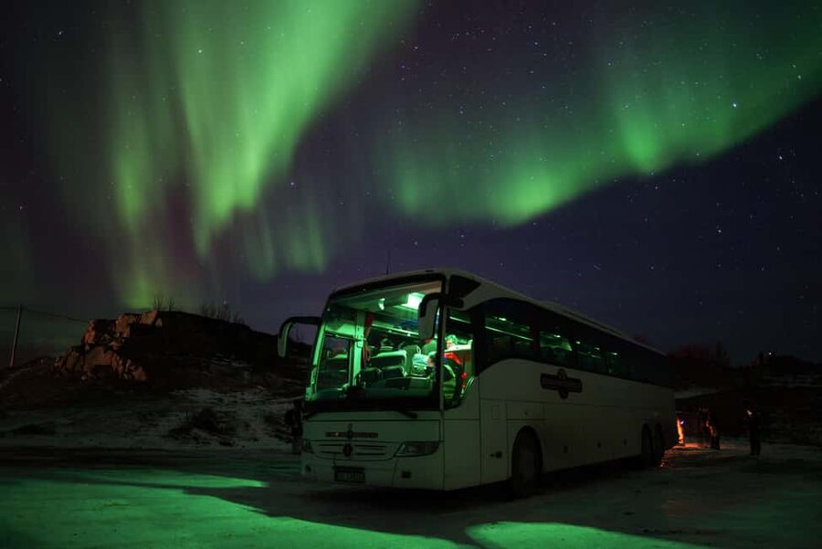 Tromsø: Northern Lights Tour with Local Stories & Photos - Key points to know before you go