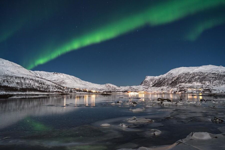Tromsø: Northern Lights Tour with Local Stories & Photos - Guides, Drivers, and the Energy That Keeps the Hunt Going
