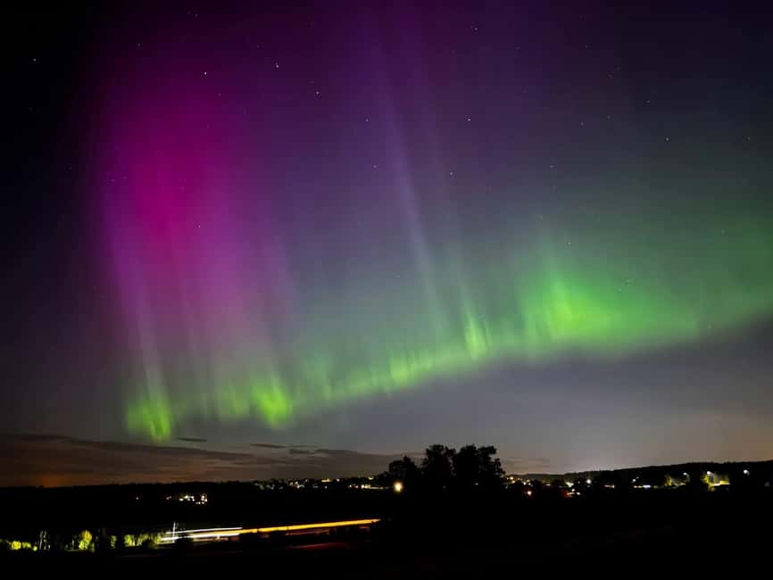Tromsø: Northern Lights Tour with Photos & Snacks - The Van Stop and the Waiting That Actually Matters