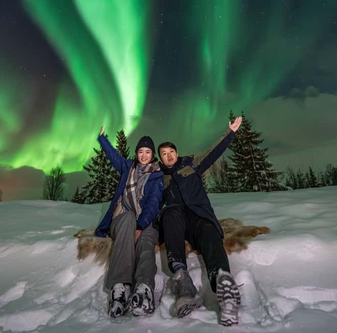 Tromsø: Private Northern Lights Chase 2-8 guests - Warmth, Food, and Hot Drinks That Make Waiting Bearable