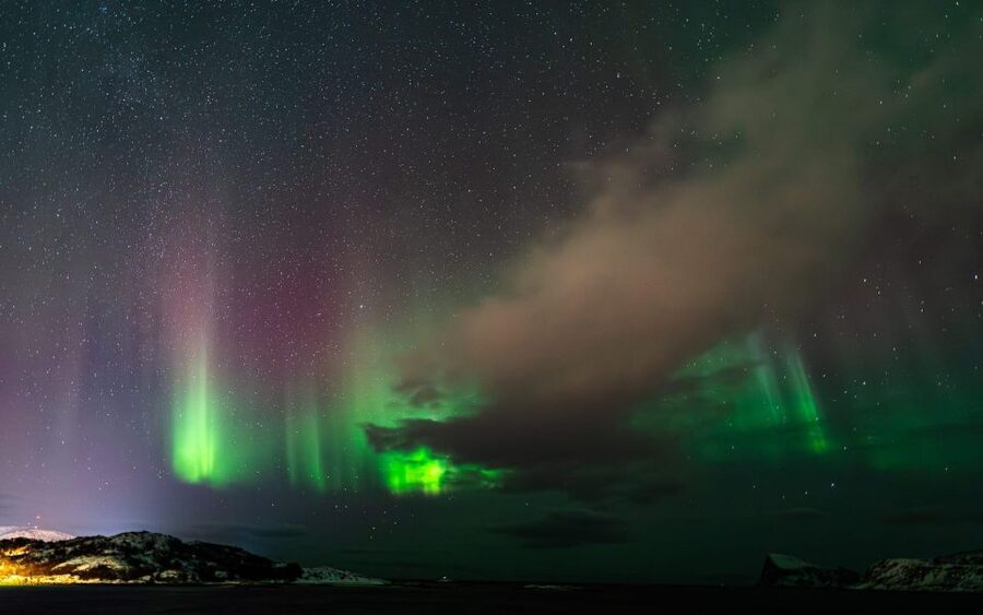 Tromsø: Small group Aurora Borealis - Warm Overalls, Campfire Snacks, and Staying Outside Longer