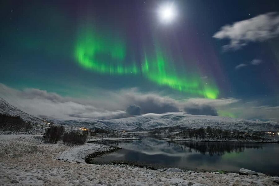 Tromsø: Small Group Northern Lights Hunt - Weather realities: your odds improve, but the sky still runs the show