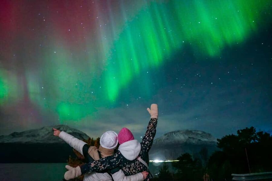 Tromsø: Unlimited Northern Lights Chase Across Borders - Price and value: $219 for a night with real decision-making