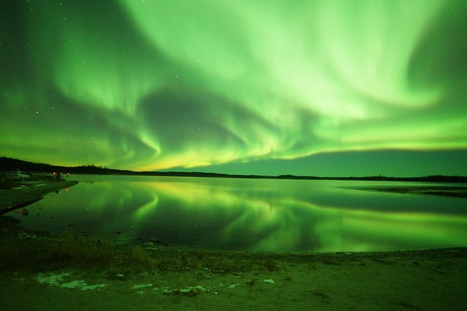 Yellowknife Tours - Aurora by bus - Stop 2: Prosperous Lake Territorial Park Day Use Area for a Second Chance