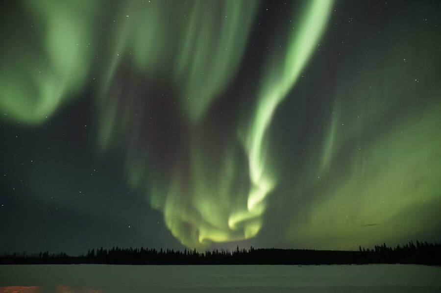 Ylläs: Northern Lights Ice-Floating Experience with Transfer - Transfers, timing, and group size: what logistics to expect