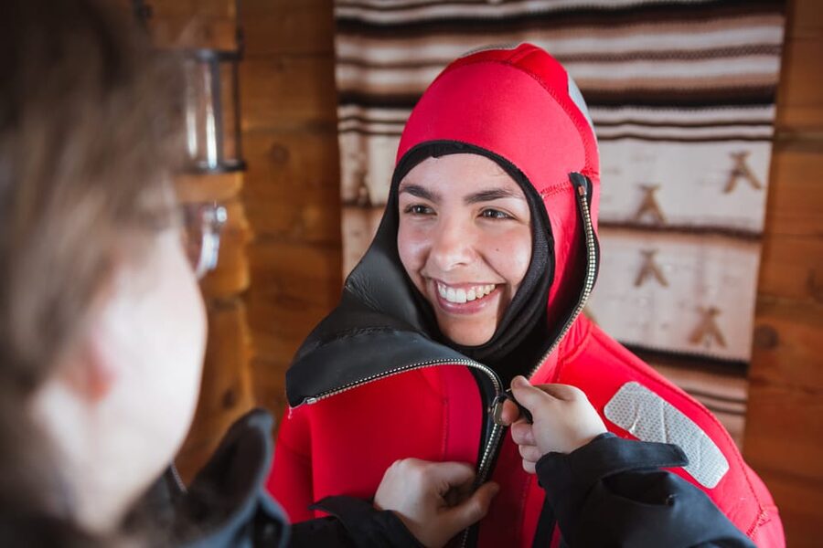 Ylläs: Northern Lights Ice-Floating Experience with Transfer - What to bring (and how to avoid the common cold mistake)